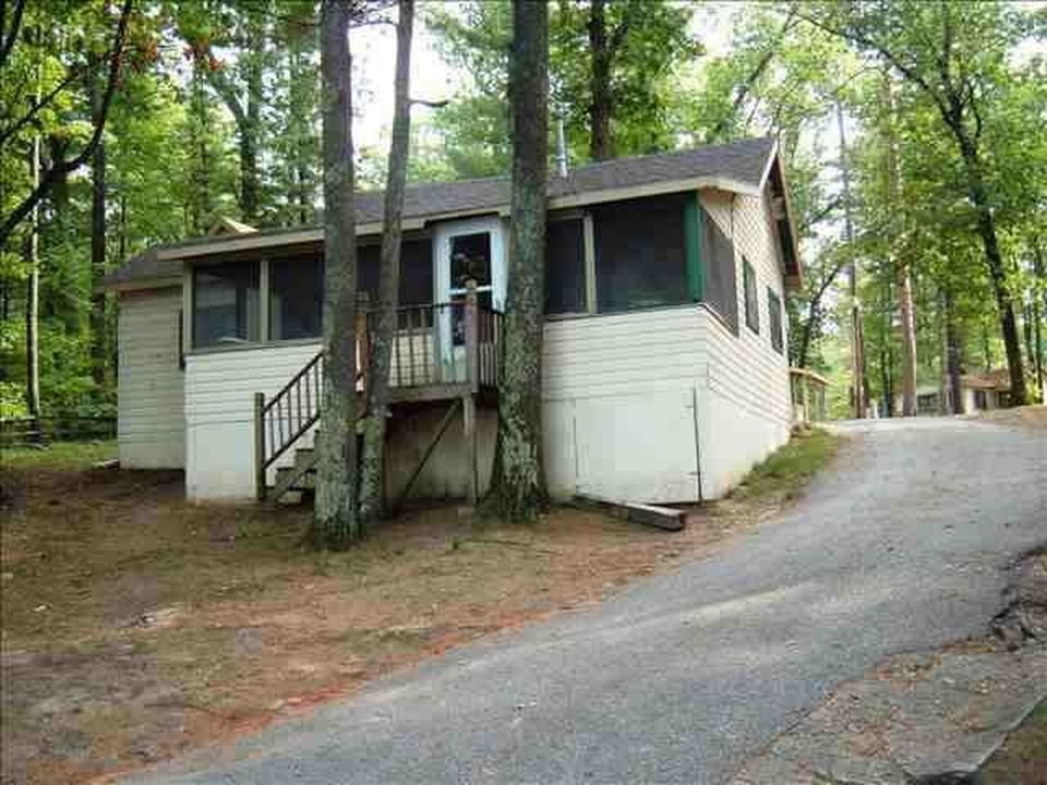 2453 Main Ave Traverse City Mi 49696 Apartments For Rent Zillow