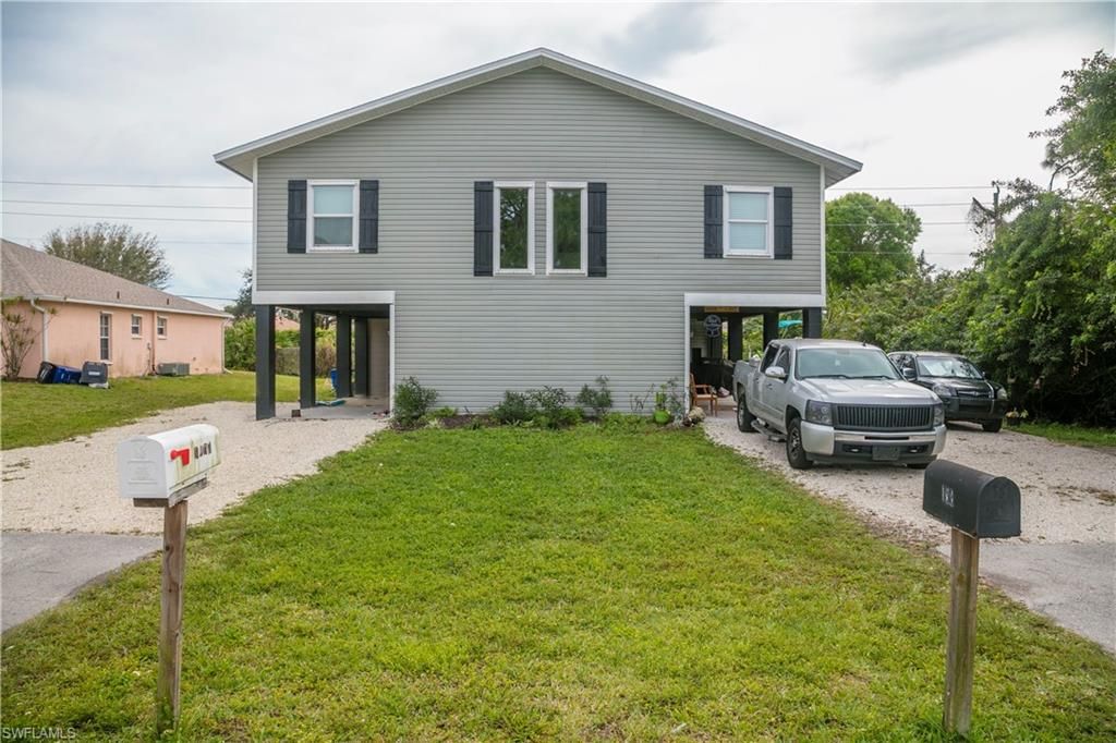8158/8160 Matanzas Rd