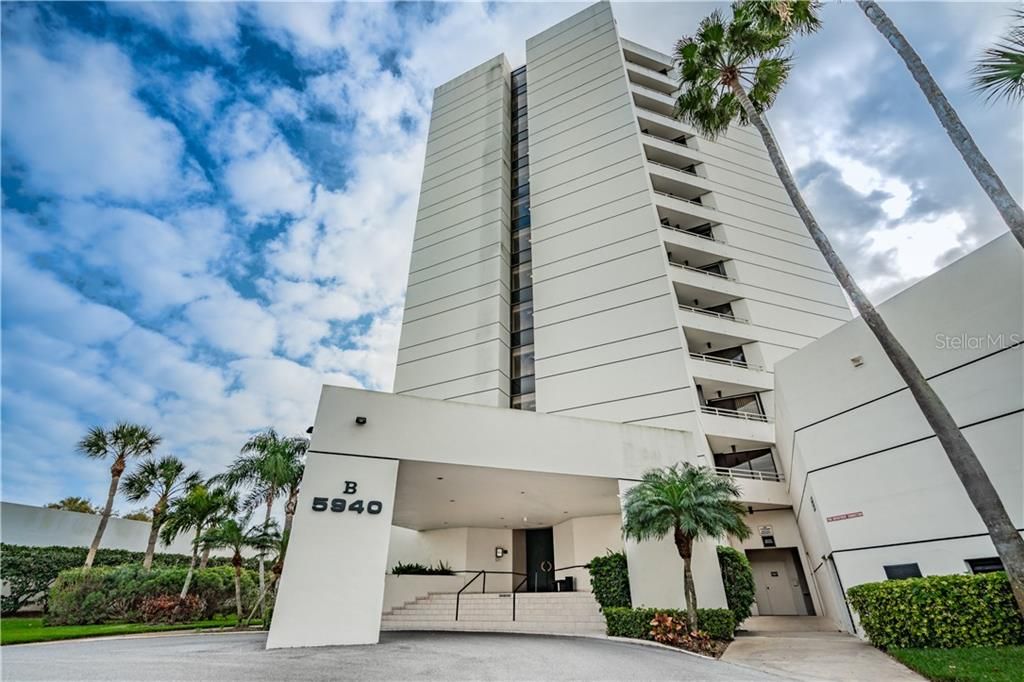 5940 Pelican Bay Plz S APT 302
