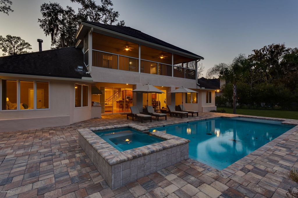 2841 Grande Oaks Way