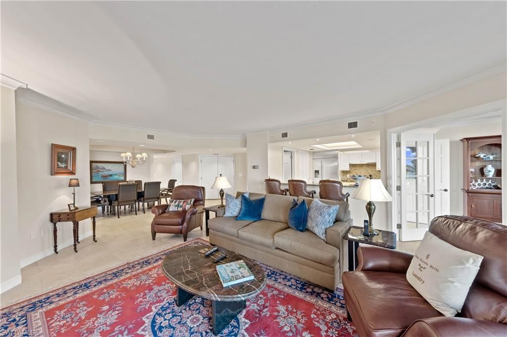 4021 Gulf Shore Blvd N APT 202