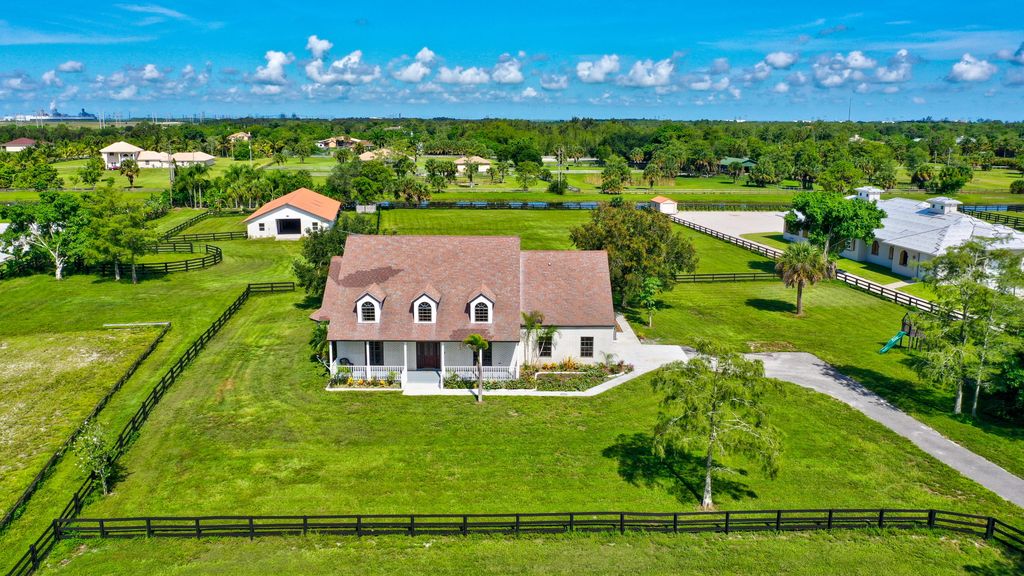 2199 Palm Deer Dr