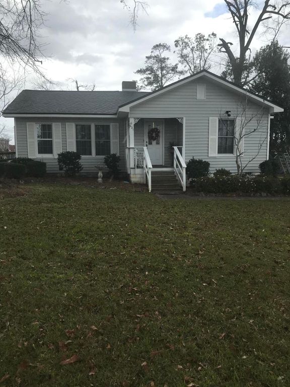 621 S Main St