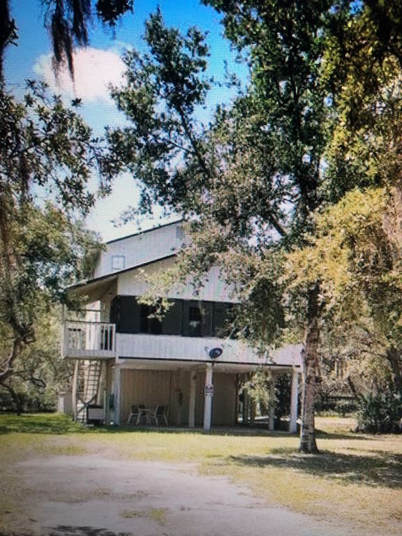 392 SW 911th St