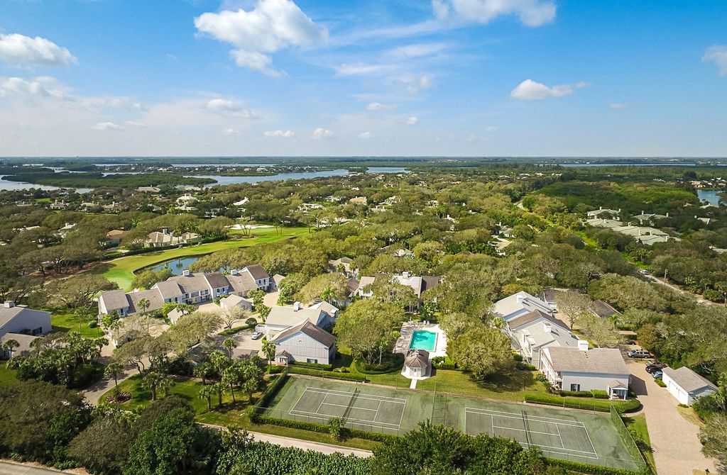 777 Sea Oak Dr APT 704