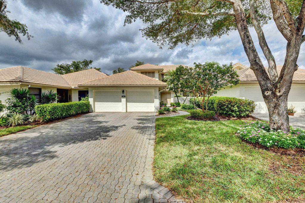 20109 Waters Edge Dr