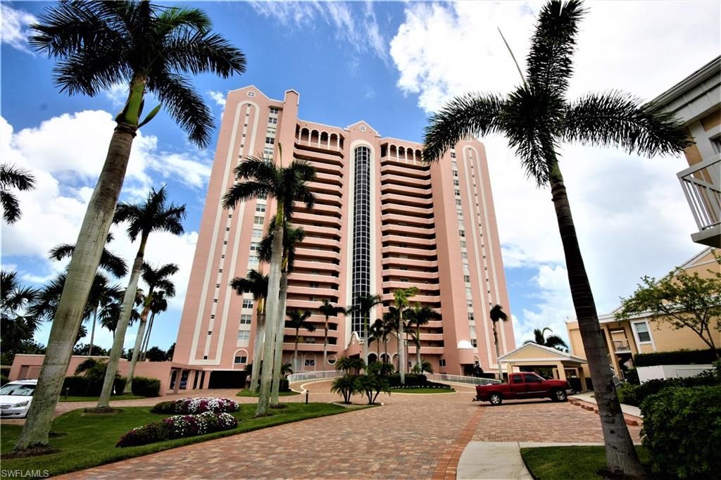 6101 Pelican Bay Blvd APT 705