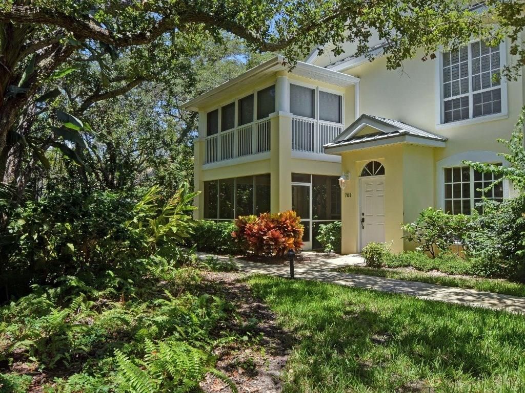 1385 Winding Oaks Cir W APT 701