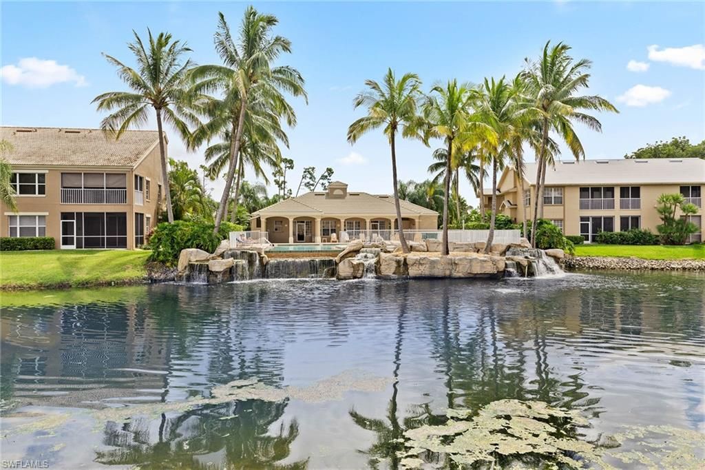 5641 Sandlewood Ct APT 2104