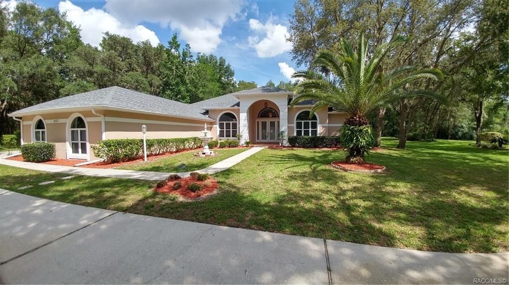 862 E Morningstar Ln