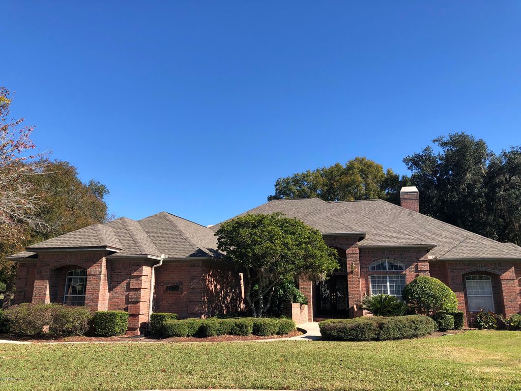 2572 Manor Ct