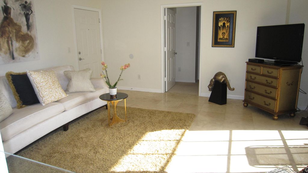 233 S Federal Hwy APT 608