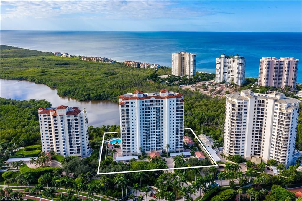 8960 Bay Colony Dr APT 203