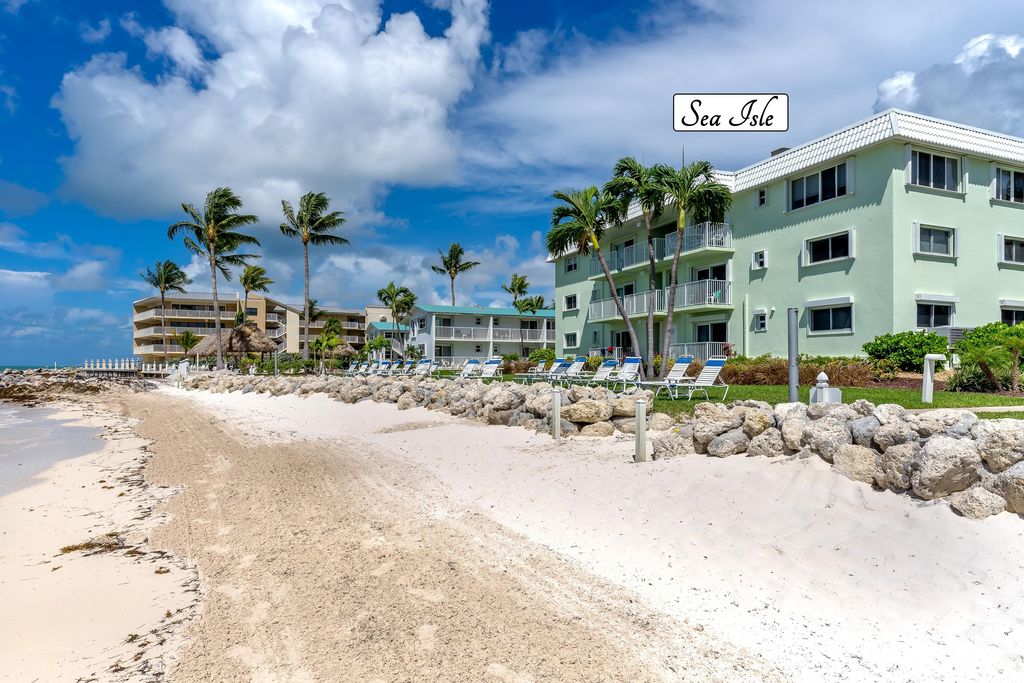 1101 W Ocean Dr #34