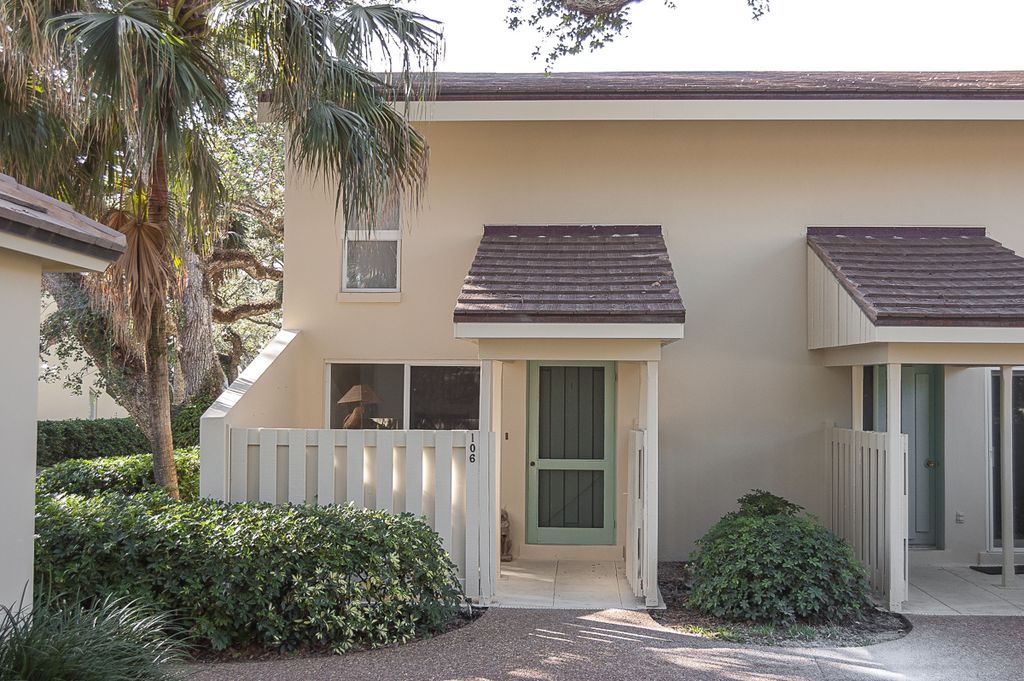 431 Silver Moss Dr APT 106
