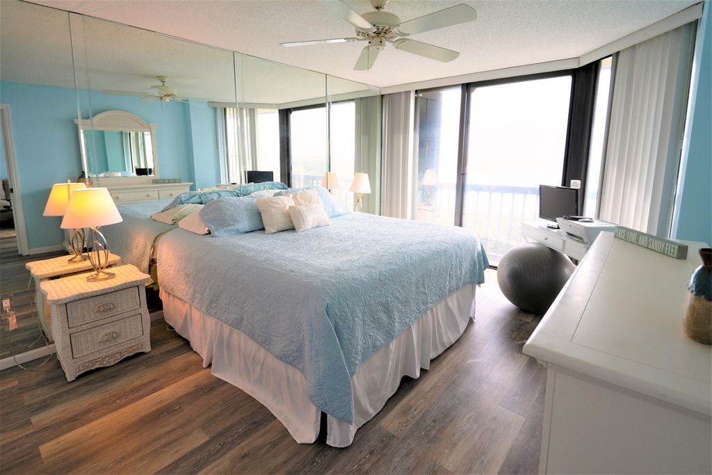 8880 S Ocean Dr APT 408