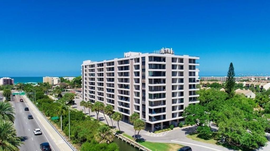 6415 Midnight Pass Rd APT 302