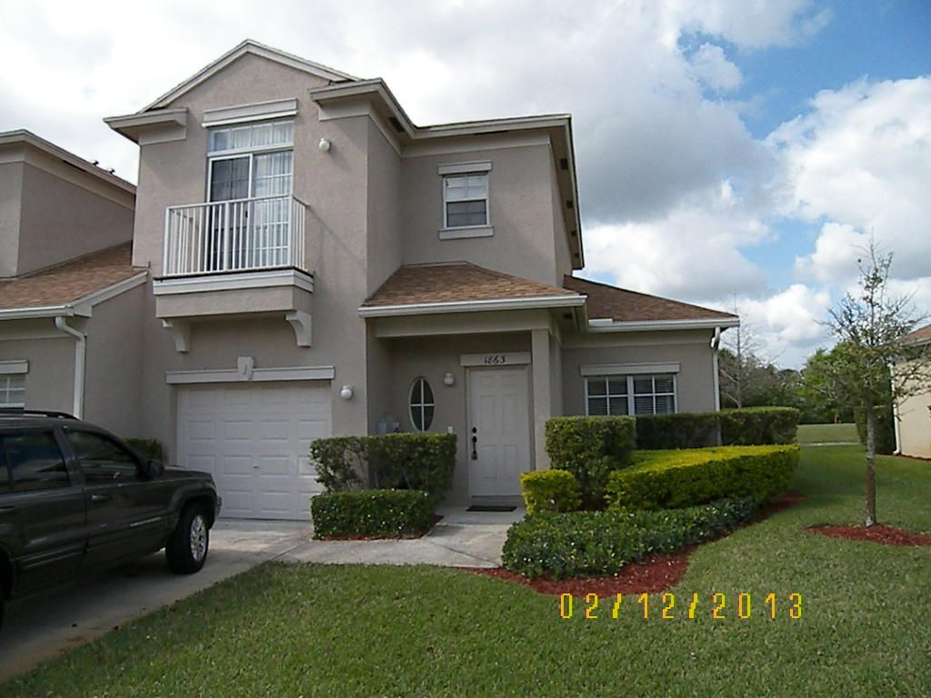 1863 77th Dr