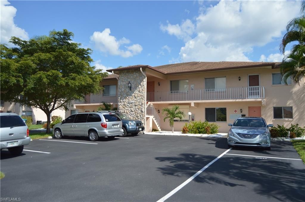 209 SE 15th Pl APT 212