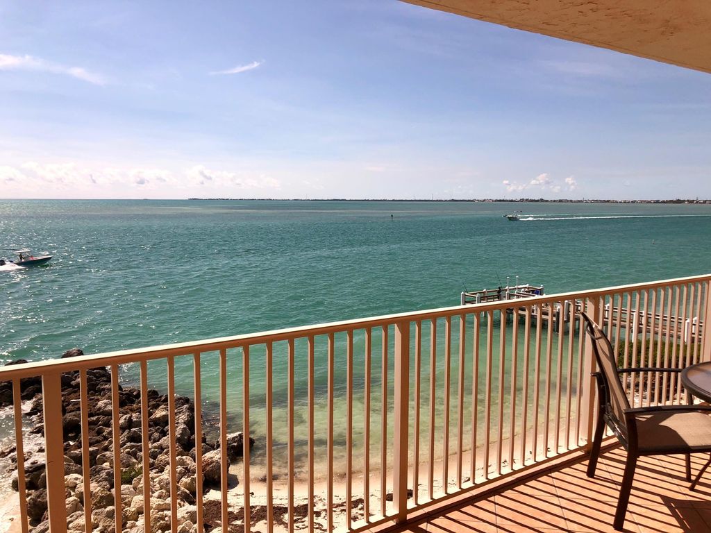 1133 W Ocean Dr #34