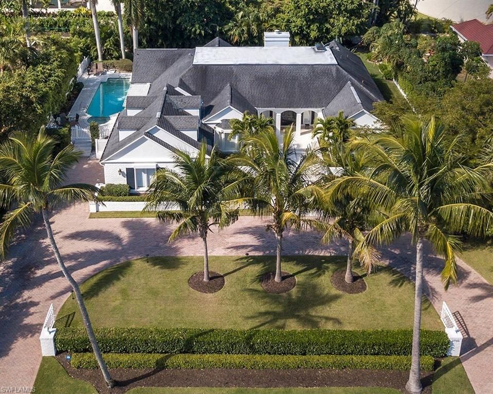 2700 Treasure Ln