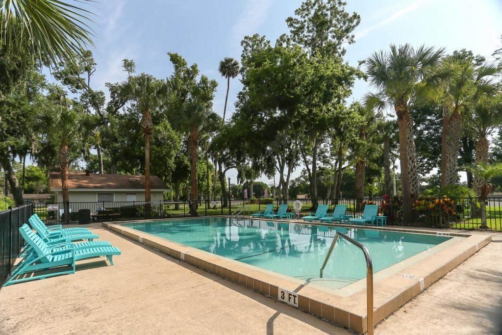 239 Oak Tree Cir