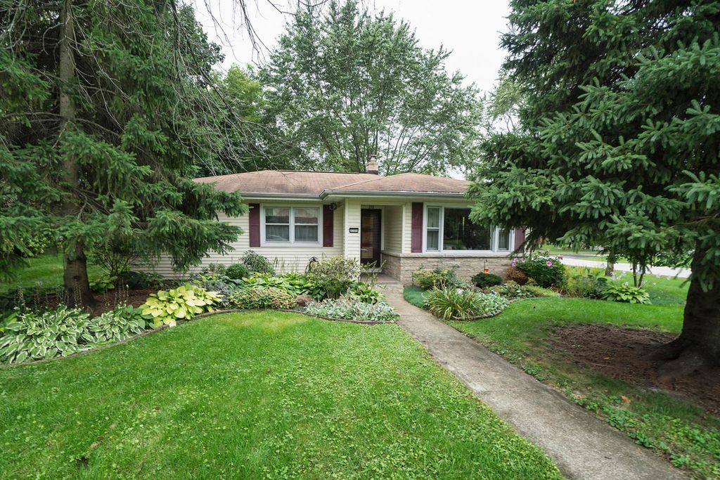 Hales Corners Real Estate Wi Homes For