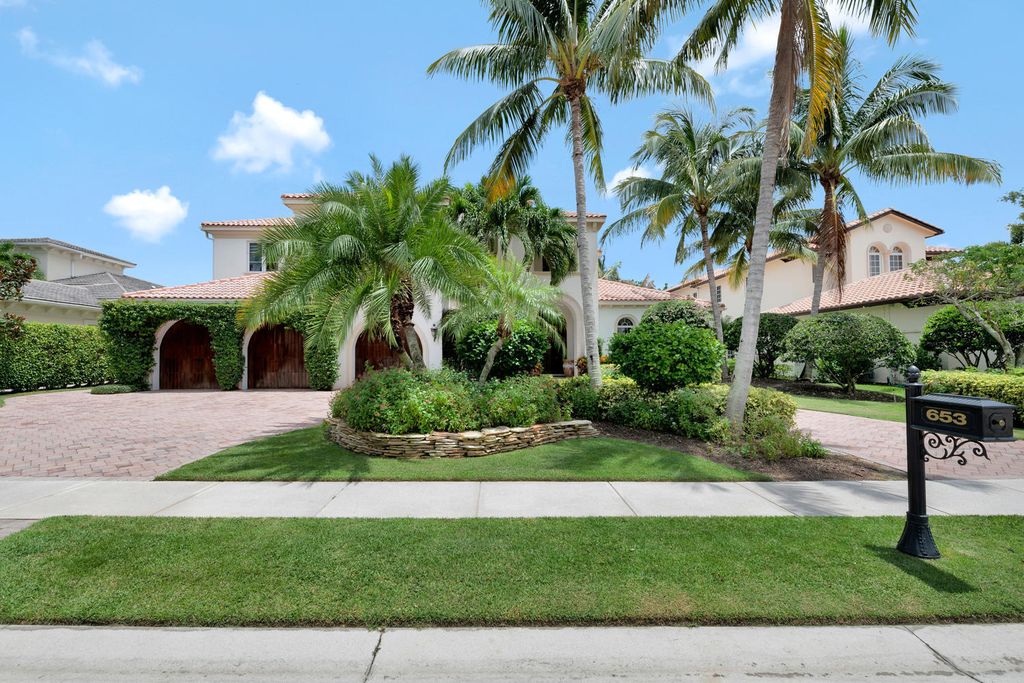 653 Hermitage Cir
