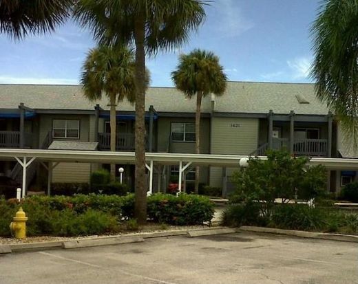 1421 Ne 14th Ct Apt Q28 Jensen Beach Fl 34957 Zillow