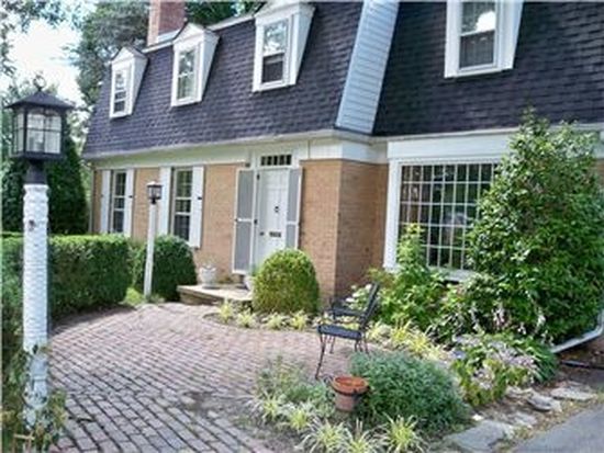 215 Hullihen Dr, Newark, DE 19711