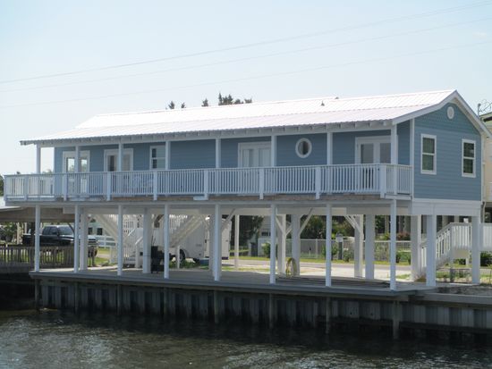 489 Main St Horseshoe Beach Fl 32648 Zillow