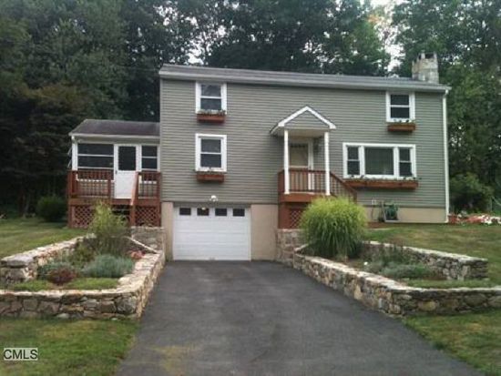 9 Clearview Dr, New Milford, CT 06776