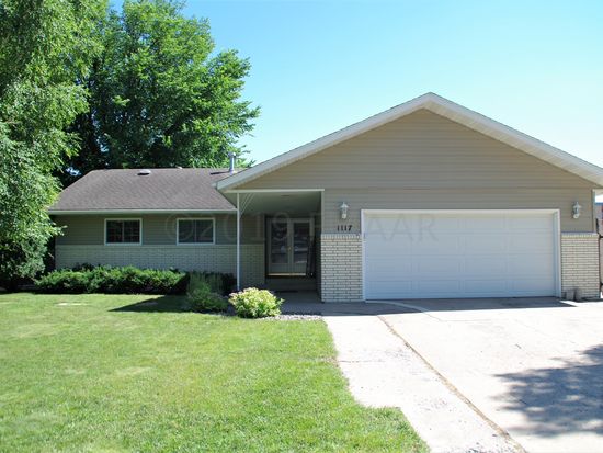 1117 26th Ave S Moorhead Mn 56560 Zillow