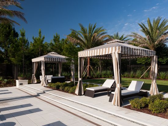 Axis Wellington Green Apartment Rentals Fl Zillow Poolside Cabanas