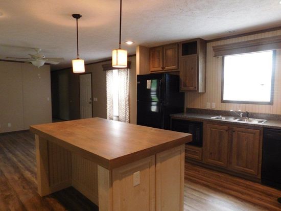 110 Windy Hill St S Peoria Il 61604 Zillow 110 Windy Hill St S Peoria Il 61604