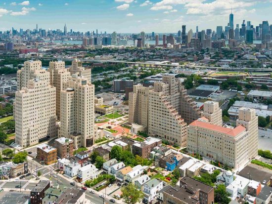 The Beacon Apartment Rentals Jersey City Nj Zillow