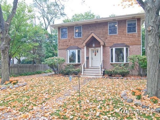 953 Clay Ct Deerfield Il 60015 Zillow