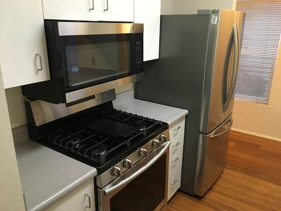 6833 Weedin Pl Ne Apt A Seattle Wa 98115 Zillow 6833 Weedin Pl Ne Apt A Seattle Wa