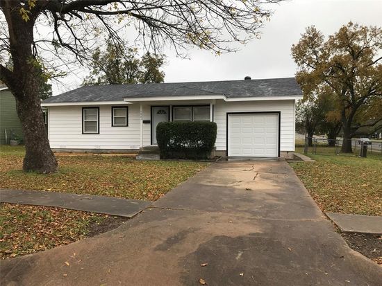 1421 Tremont St Greenville Tx 75401 Zillow