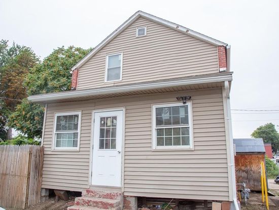 611 S Summer St Holyoke Ma 01040 Zillow