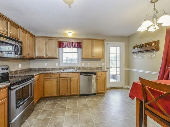 17 Island Rd Lakeville Ma 02347 Zillow