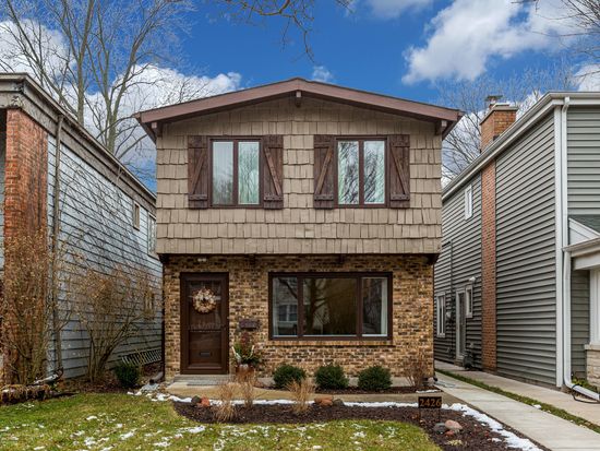 2426 Hastings Ave Evanston Il 60201 Mls 10615520 Zillow