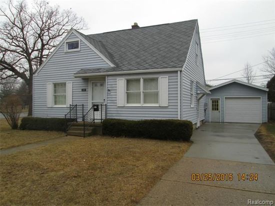 1321 Joann Ct Port Huron Mi 48060 Zillow