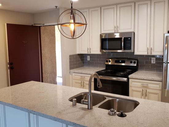 4134 4th Ave 2 Bedroom 1 Bath San Go Ca 92103 Zillow Hillcrest Summit Apartments 2 Bedroom 1 Bath Floorplan 4134 4th Ave San Go Ca 92103