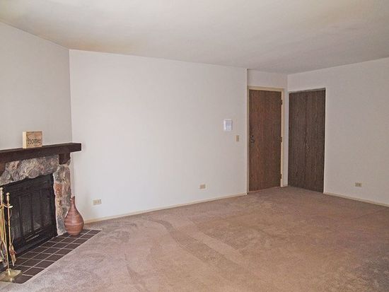 Lexington Village Coach House Condominiums - Schaumburg, IL | Zillow