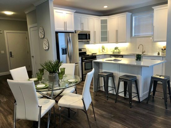 The Cornerstone Farmingdale Apartment Rentals Ny Zillow