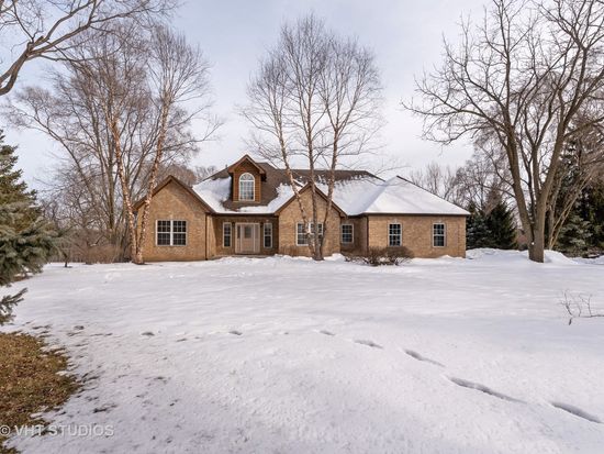 215 Forestview Dr Elgin Il 60120 Zillow