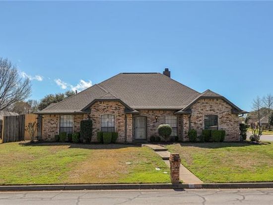 700 Giltin Ct Arlington Tx 76006 Zillow