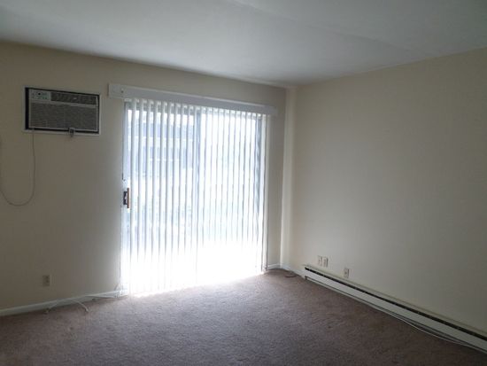 Triad Park Apartments Macomb Il Zillow Map Of Macomb Il Centered On Triad Park Apartments Living Room