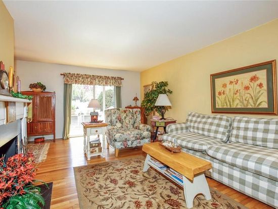 3 Church Ln Apt M Valley Cottage Ny 10989 Zillow